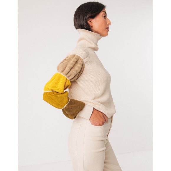 NWT SKFK Eloritza Cream Cotton Turtleneck Sweater Multicolor Sleeves Size 6 - Picture 2 of 12